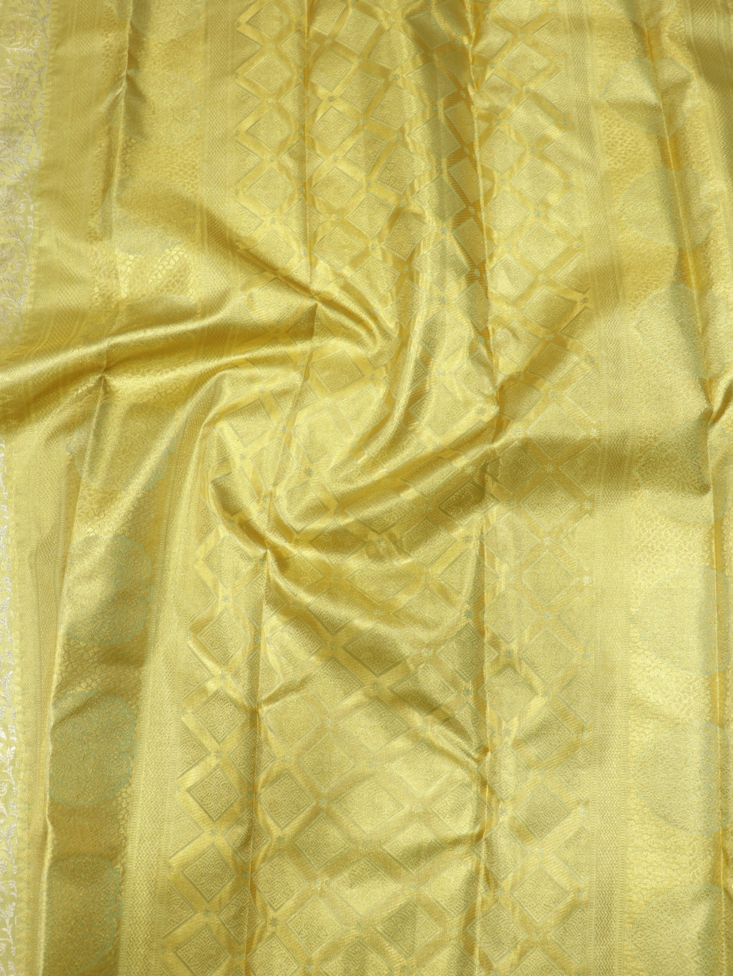 Kanchipuram Pure Silk Saree Pistachio Green with Self Zari Border | Elegant Bridal Traditional Saree