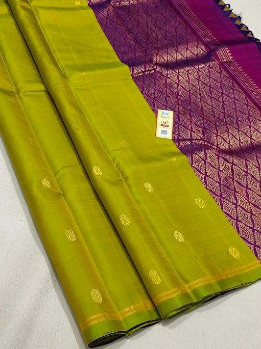 Traditional green kanchipuram silk saree with simple border