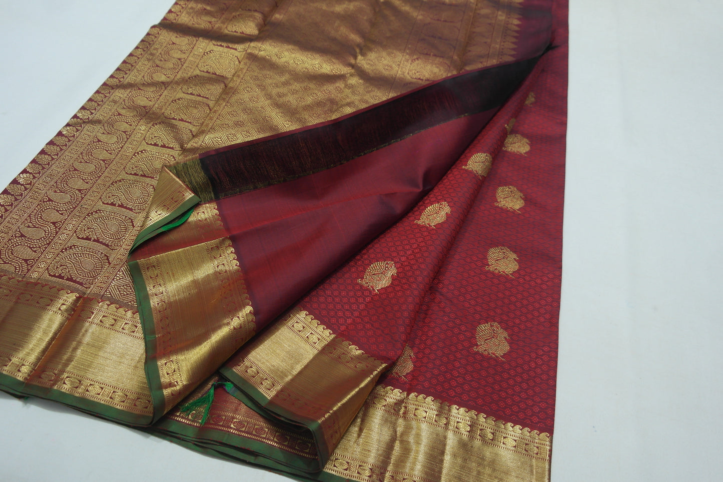 Red Bridal Kanchipuram Silk Saree With Zari Border