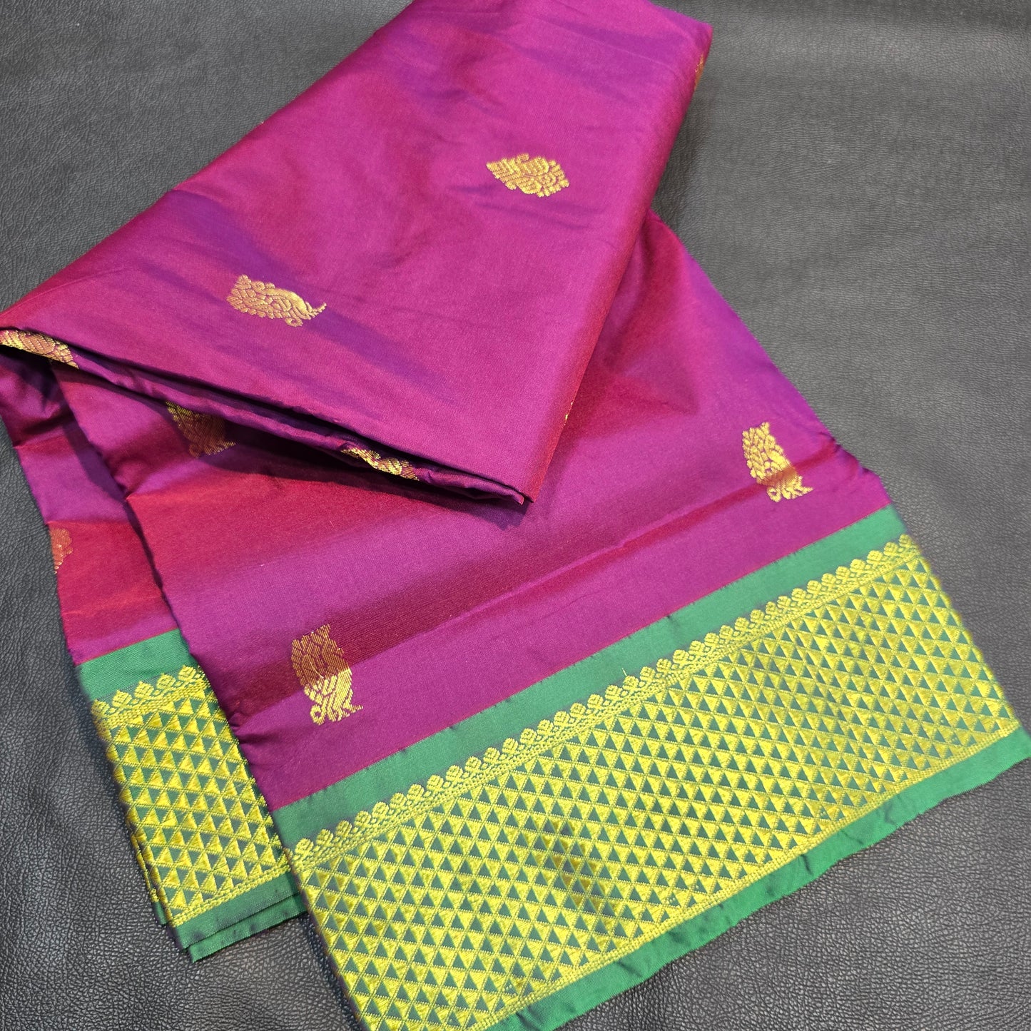 10 Yards Saree – Purple & Olive Green Contrast Zari Border Traditional Madisar Saree
