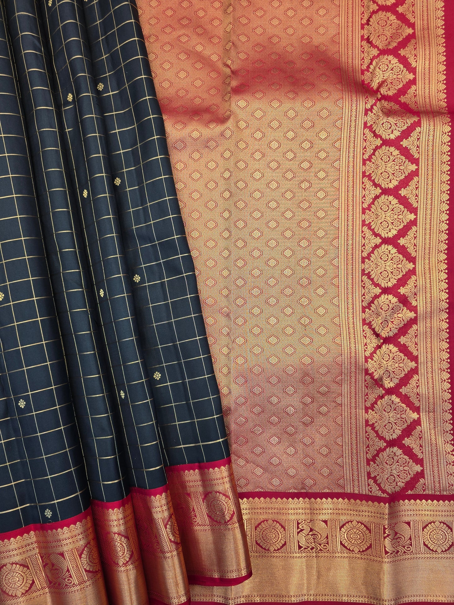Kanchipuram Silk Saree Navy Blue with Gold Checks & Maroon Contrast Border Traditional Wear