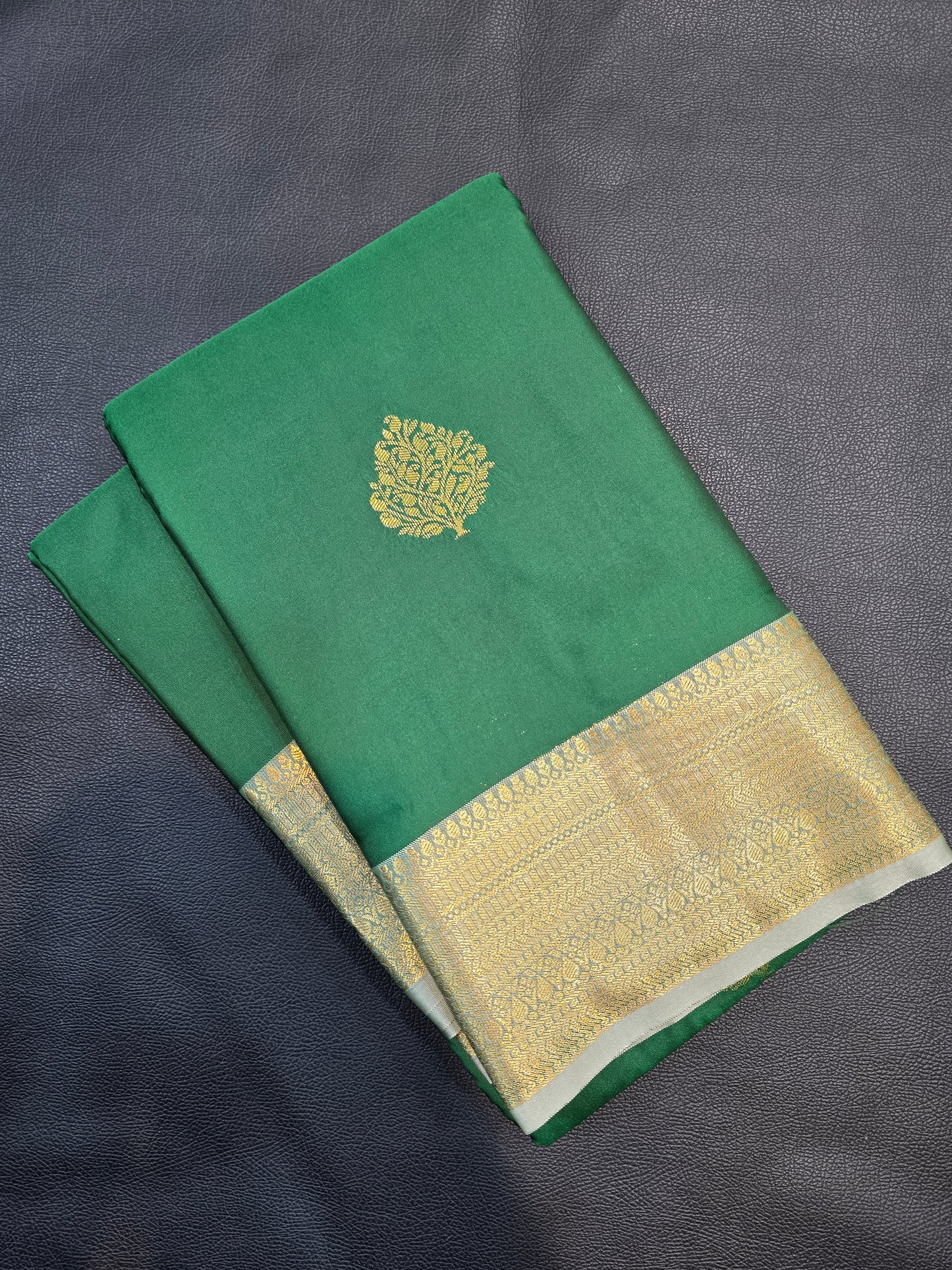 Emerald Green Semi Silk Saree with Rich Zari Pallu | Traditional Festive Wear Saree