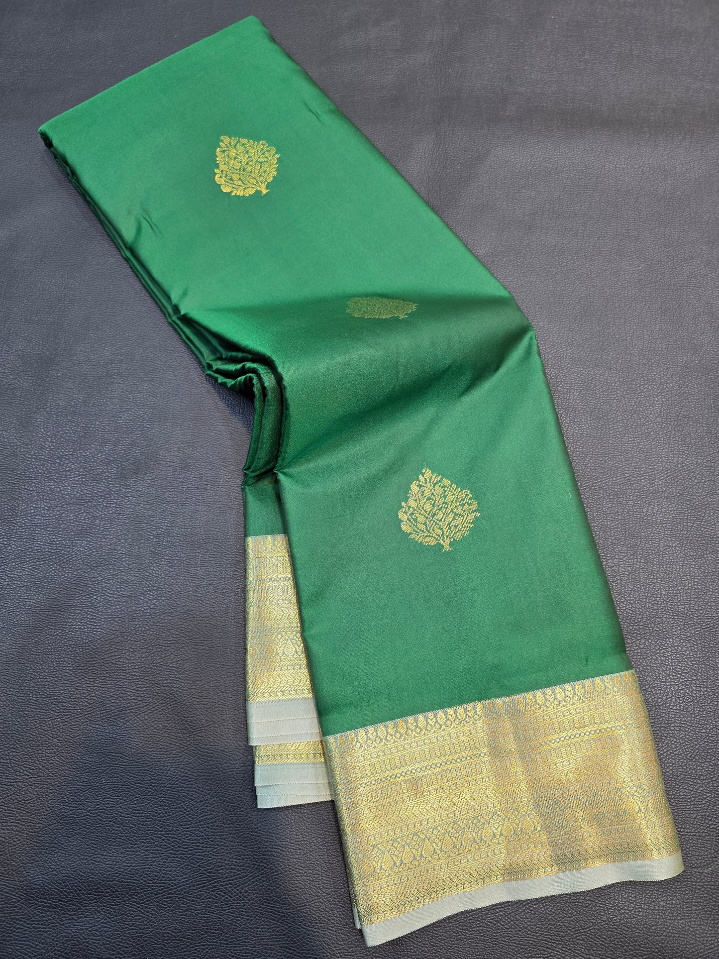 Emerald Green Semi Silk Saree with Rich Zari Pallu | Traditional Festive Wear Saree