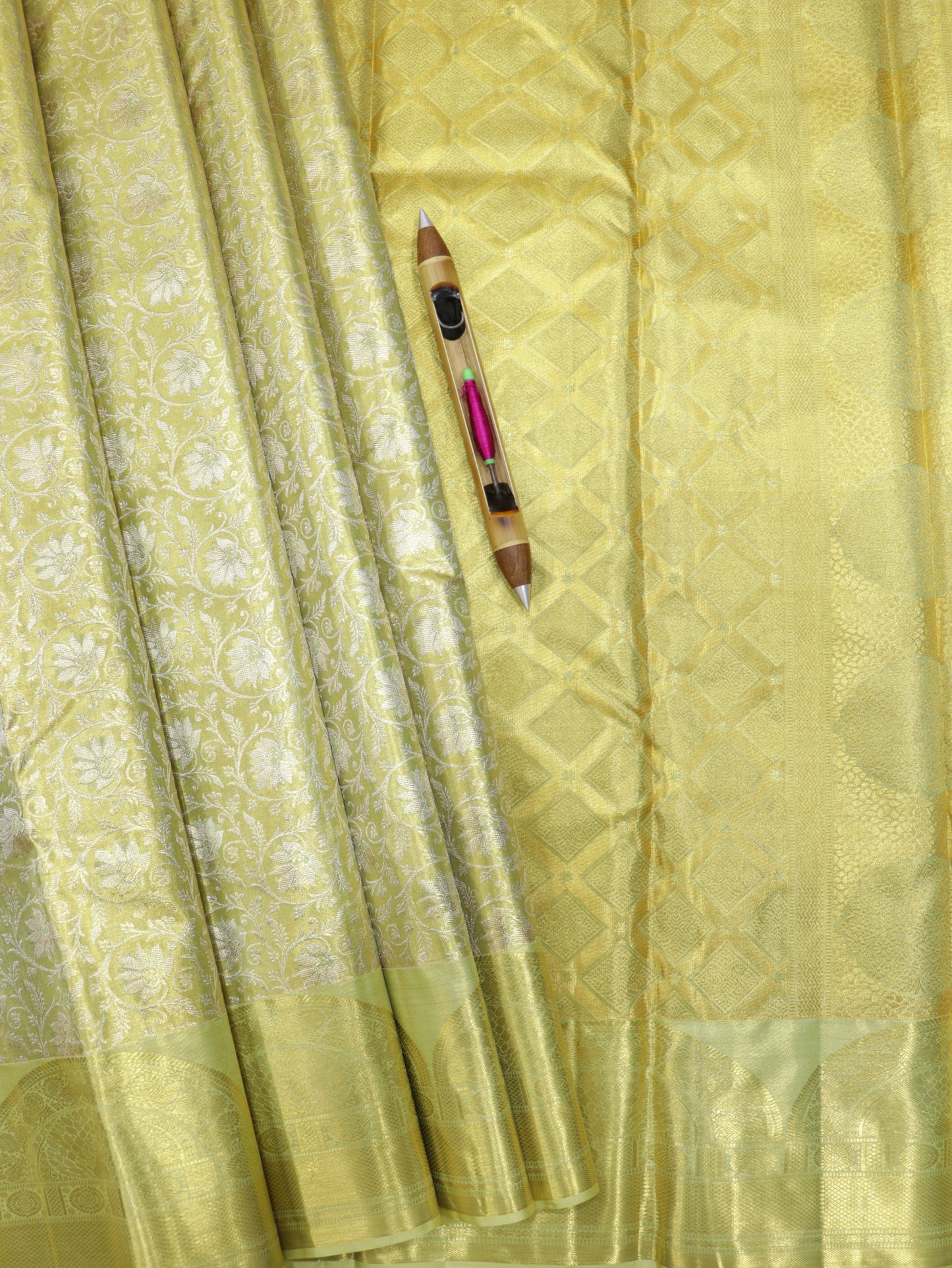Kanchipuram Pure Silk Saree Pistachio Green with Self Zari Border | Elegant Bridal Traditional Saree