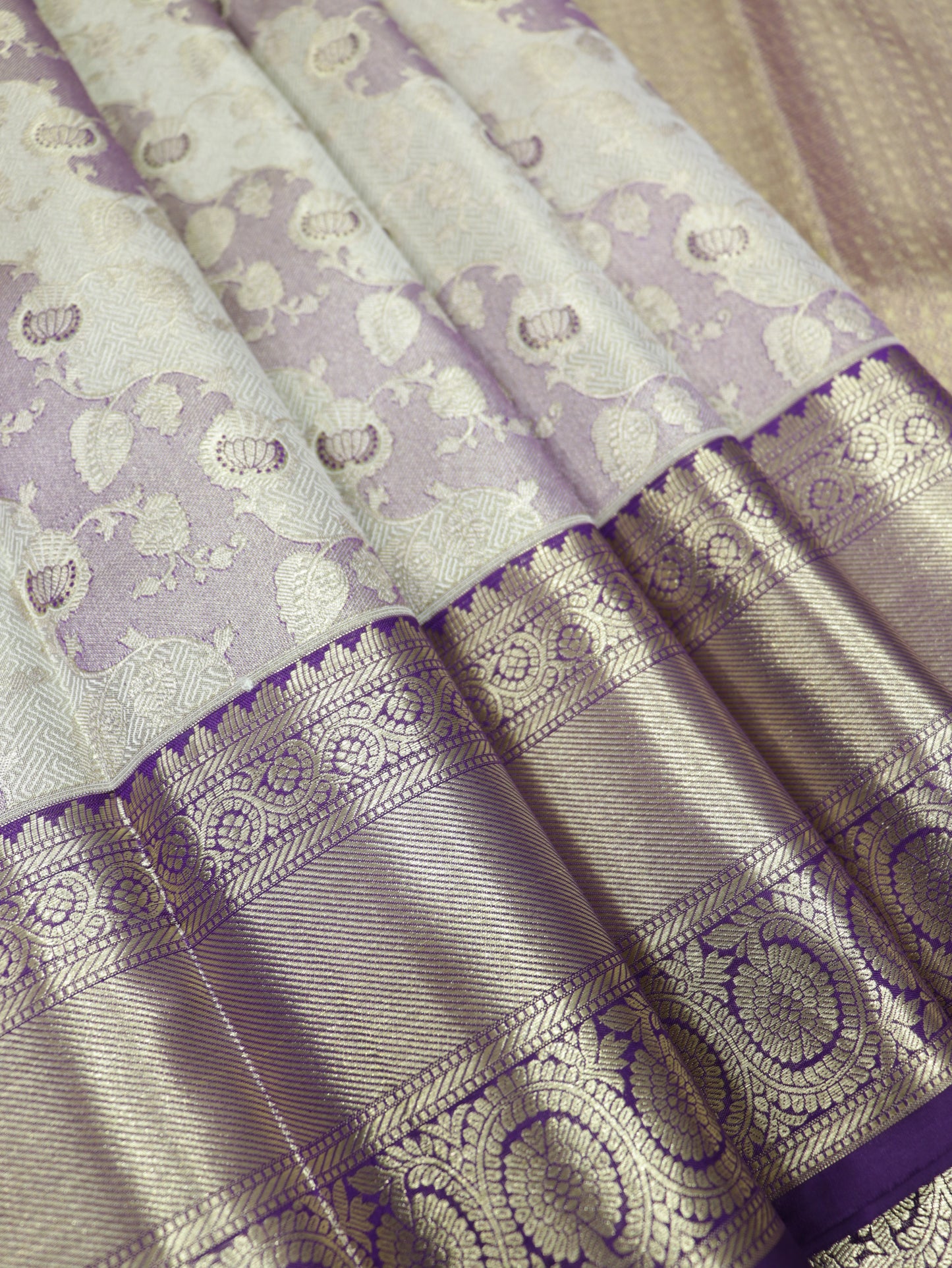 Kanchipuram Pure Silk Saree Lavender with Violet Korvai Border | Elegant Bridal Traditional Saree