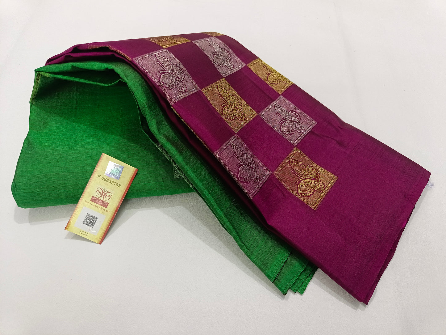 Green Pure Silk Saree With Magenta Border