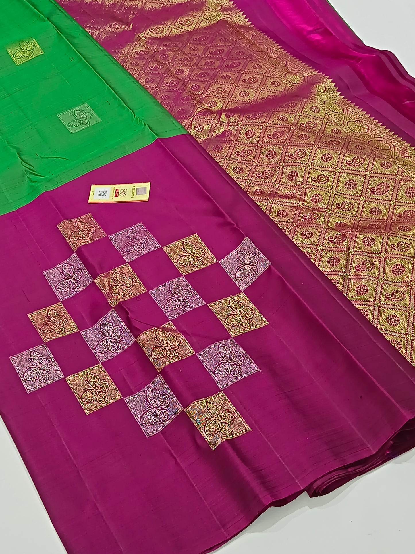 Green Pure Silk Saree With Magenta Border