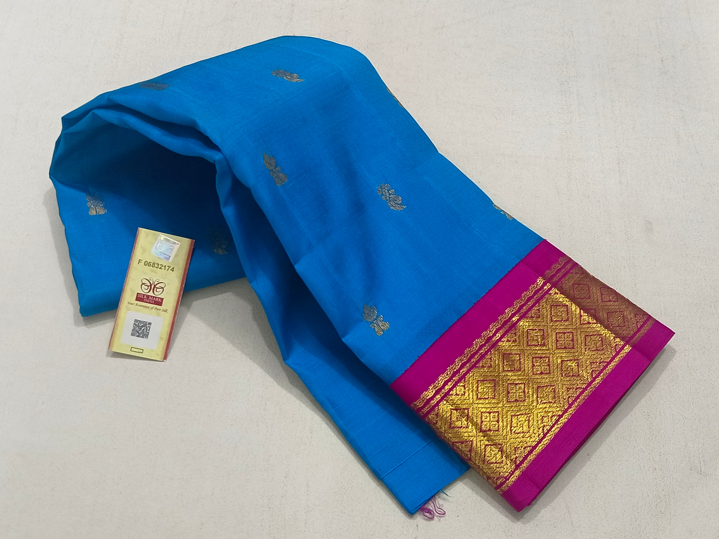 Traditional Blue  Pure Kanchipuram Silk Saree with Pink Border