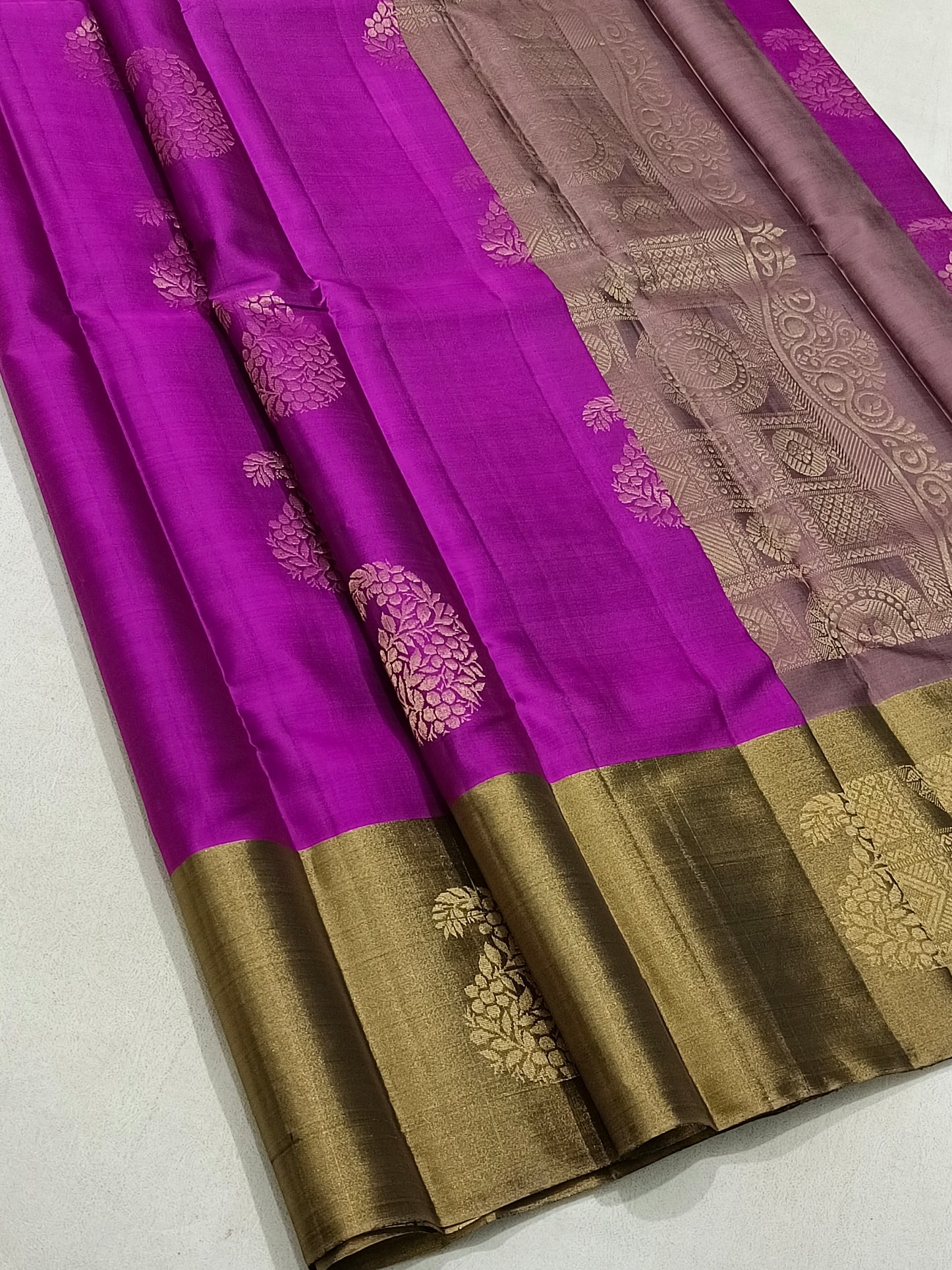 Contemporary Pink Saree With Bronze Border