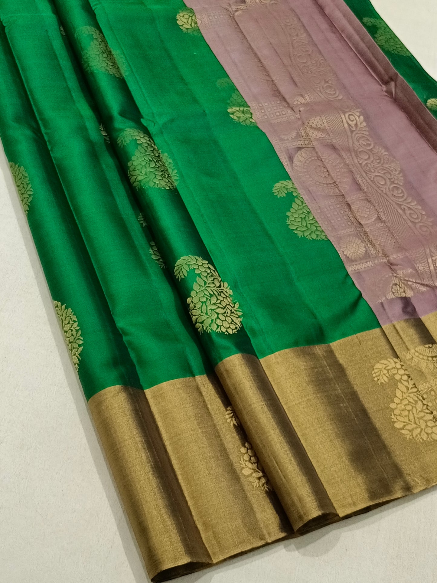 Contemporary Green Saree With Bronze Border