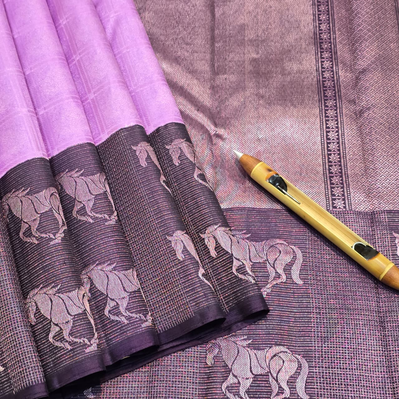 Lavender & Deep Plum Kanchipuram Silk Saree with Majestic Horse Motif Border – Luxury Traditional Wedding Wear