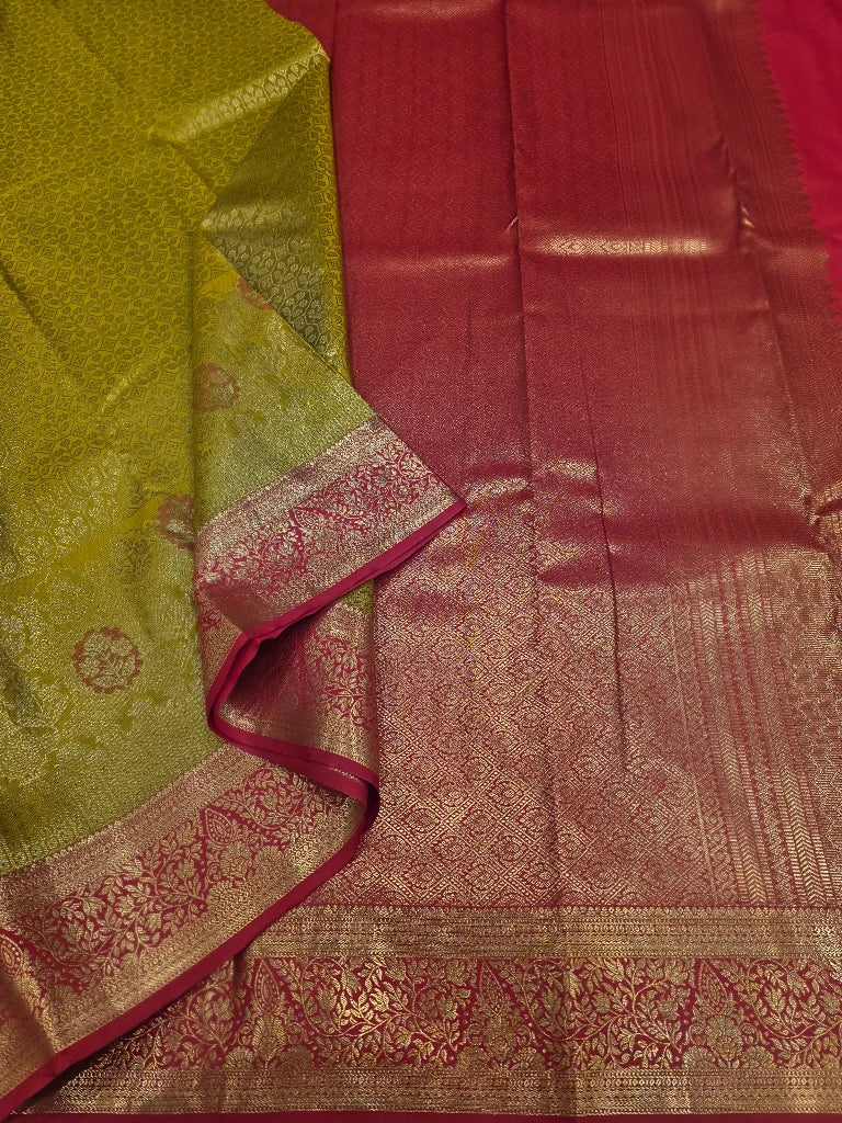 Mehendi Green Semi Kanchipuram Silk Saree with Rani Pink Gold Zari Border & Rich Pallu